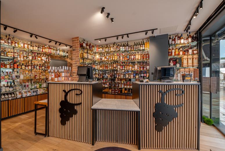 un large choix de spiritueux, alcools, whisky et rhum chez votre caviste cavavin à la baule